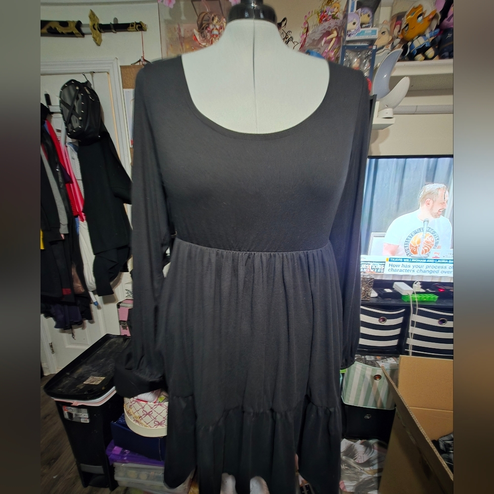 Hot Topic Black Long Sleeve Dress